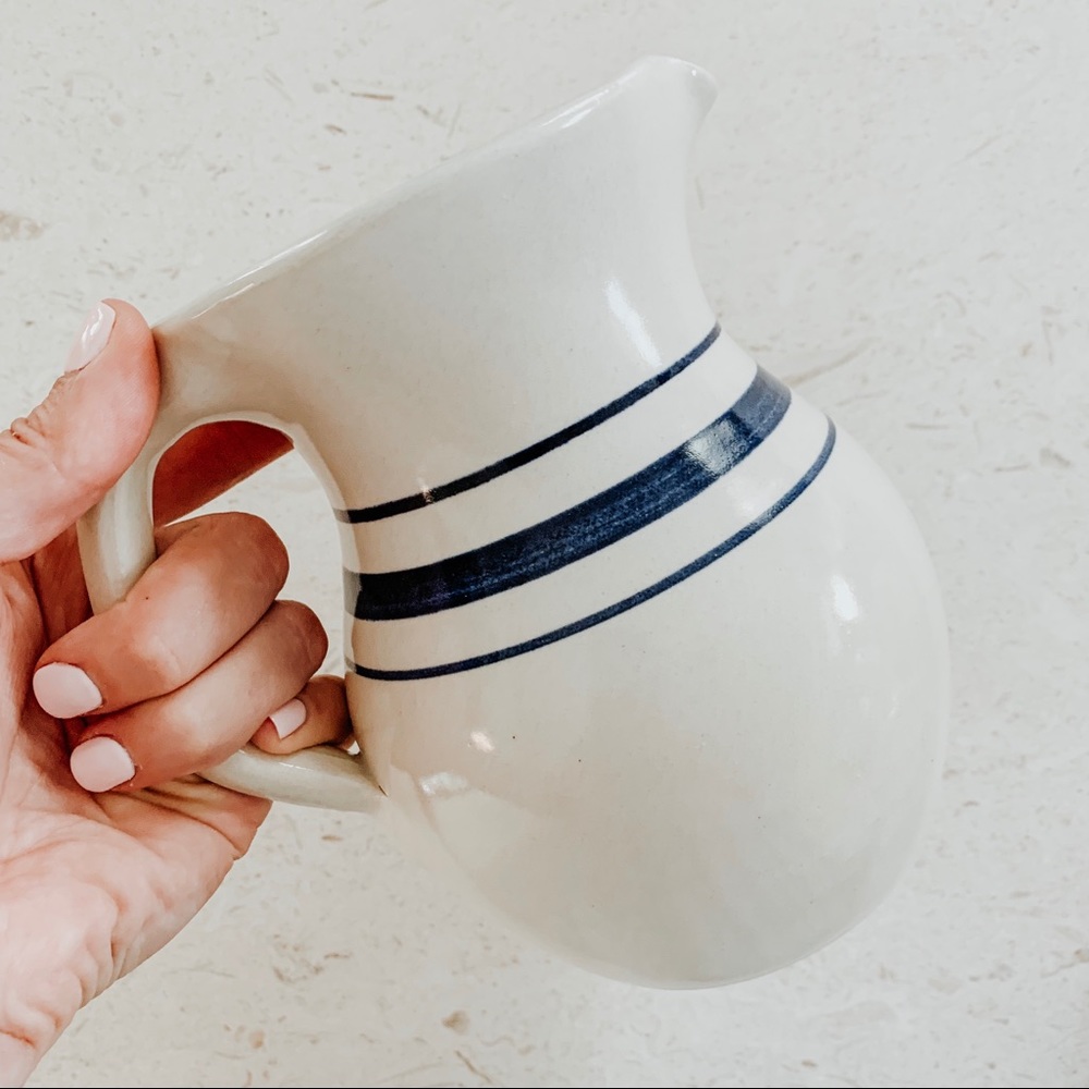 Stoneware pitcher / vase